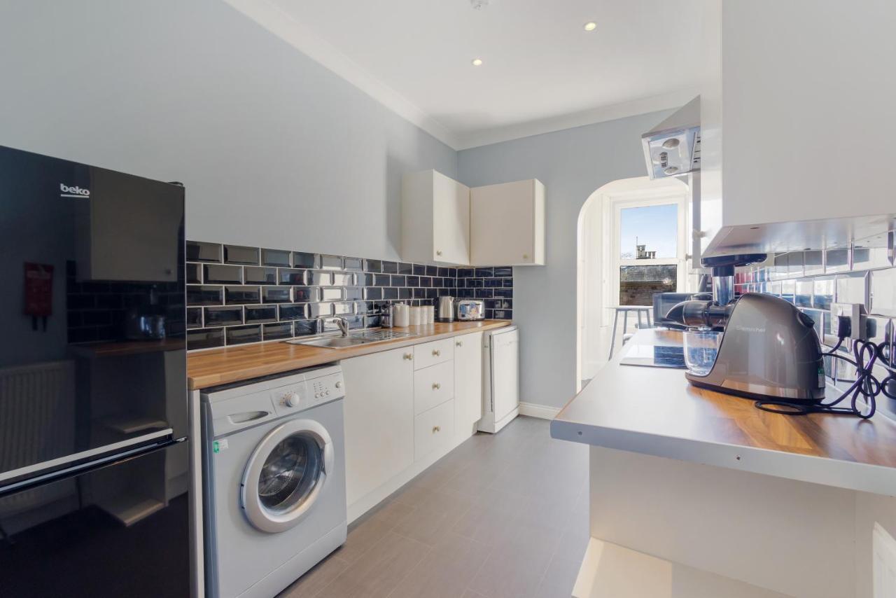 Beautiful 2 To 3 Bed Apartment With Stunning Views! Эр Экстерьер фото