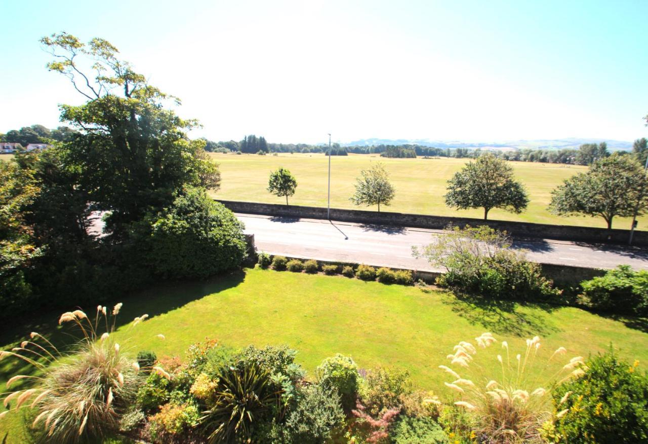 Beautiful 2 To 3 Bed Apartment With Stunning Views! Эр Экстерьер фото